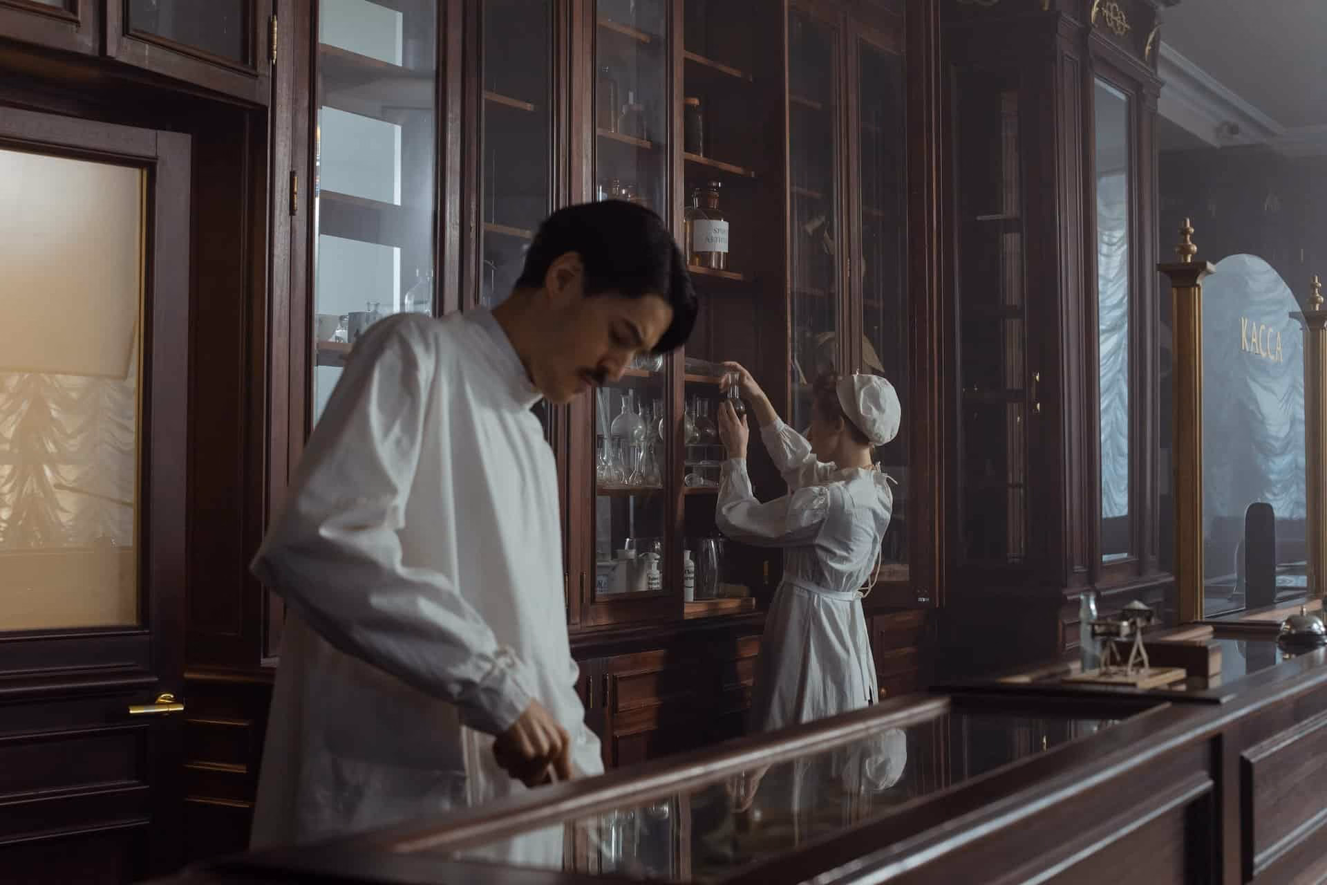 image showing the history of dentistry with two doctors from the past