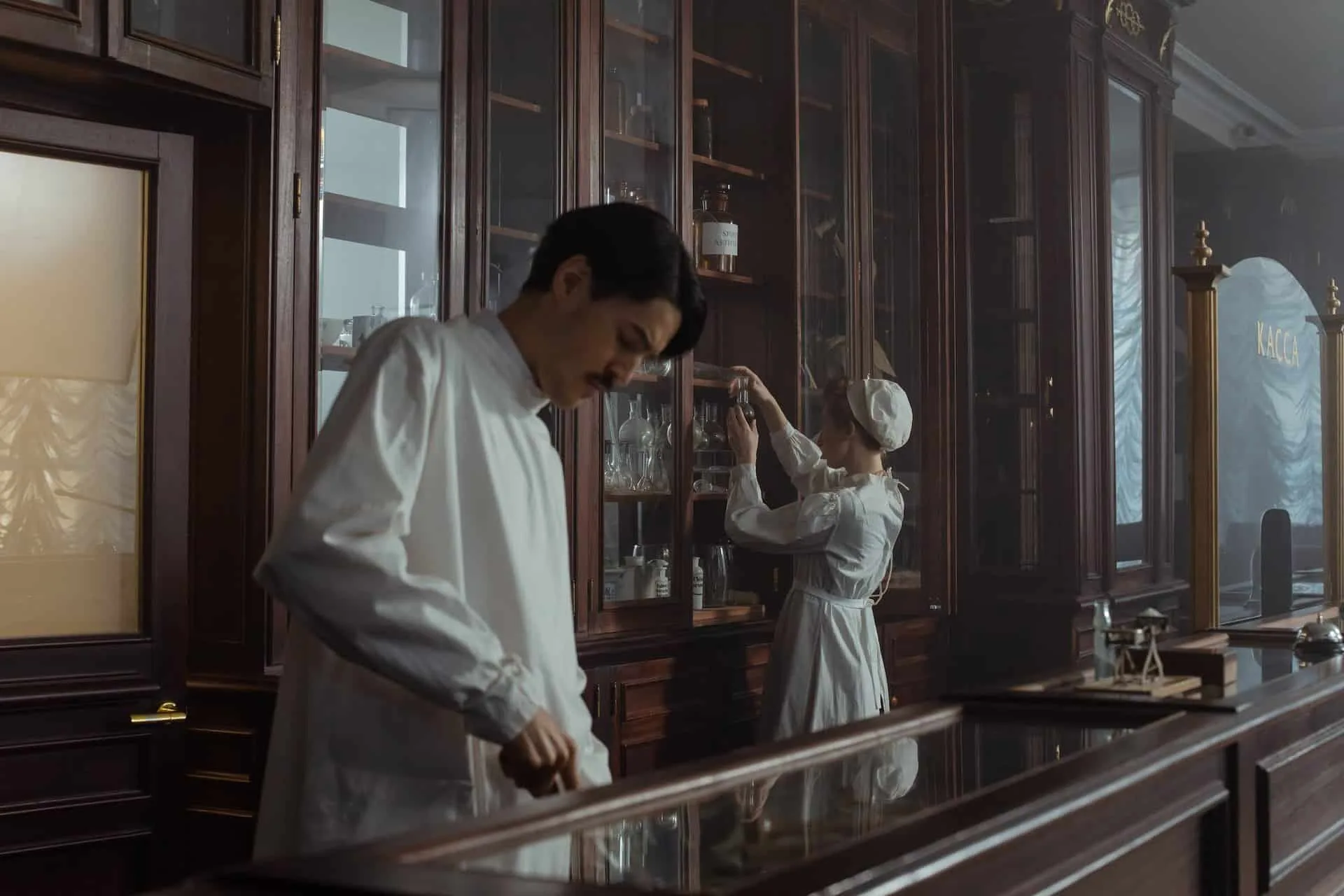 image showing the history of dentistry with two doctors from the past